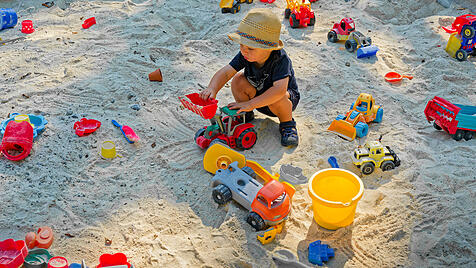 Am Spielplatz.