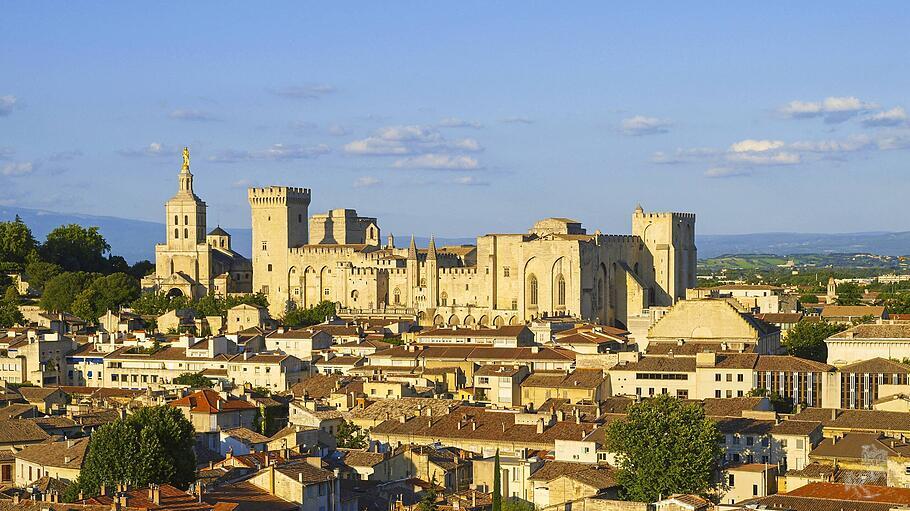 Papstpalast Stadtansicht Avignon Provence Frankreich Avignon Copyright xKTHx ALLFR826909