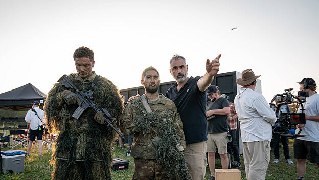 Regisseur Alex Garland am Set seines neuen Films "Civil War" (2024).