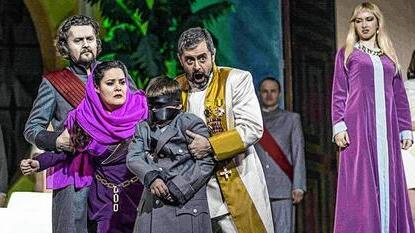 Szene aus Rossinis &bdquo;Ermione&ldquo; am Volkstheater Rostock