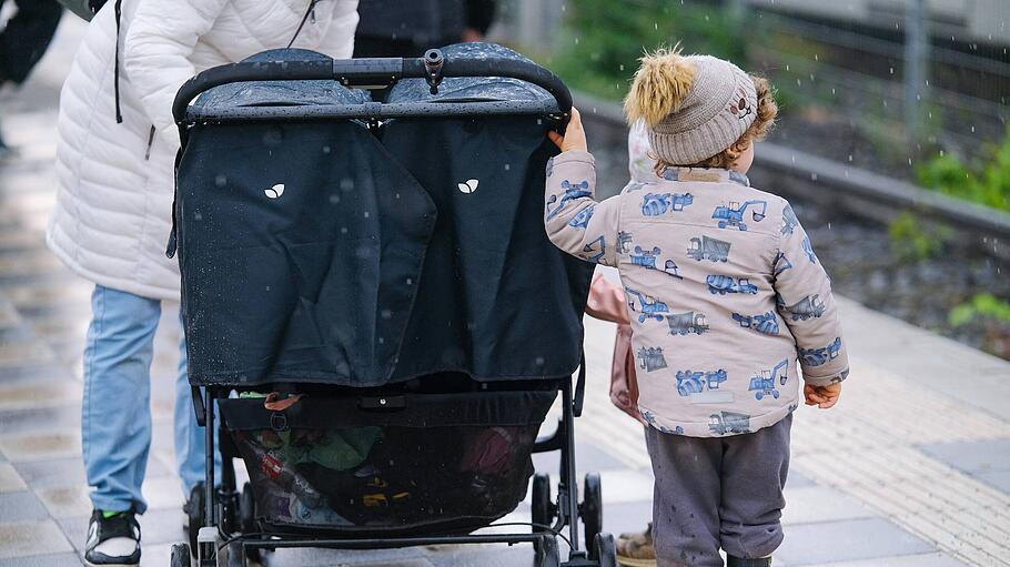 Familie mit Kleinkind: Studie zum Internationalen Tag der Familie