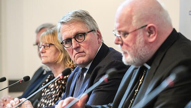 Pressekonferenz nach Synodalversammlung