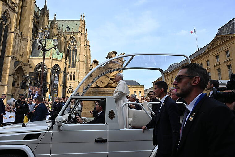 Papstmesse in St. Etienne