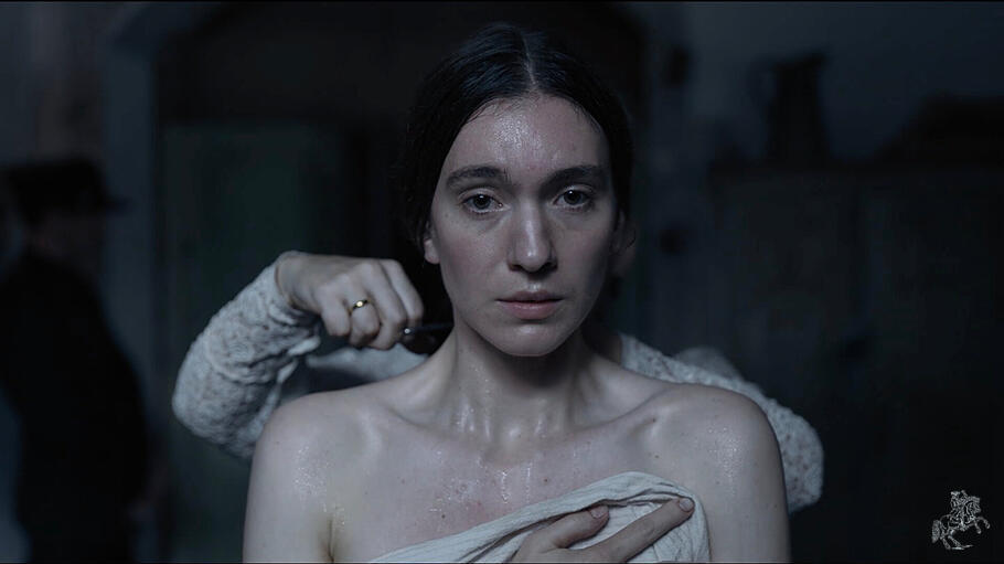 Julia Buchmann spielt auf bewegende Weise im Film &bdquo;Friedas Fall&ldquo; eine Kndsm&ouml;rderin.