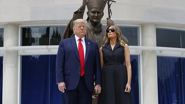 Trump-Besuch bei Schrein in Washington