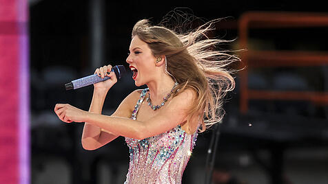 Pop-Star Taylor Swift auf der „Eras Tour“: Seit Dezember gibt es den Film zum Konzert auch auf Amazon.