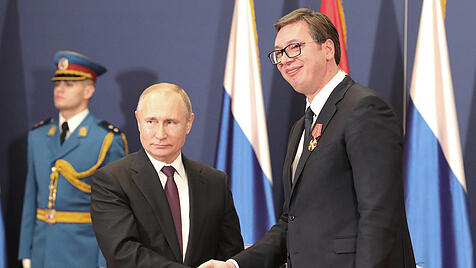 Russlands Präsident Putin besucht Serbien