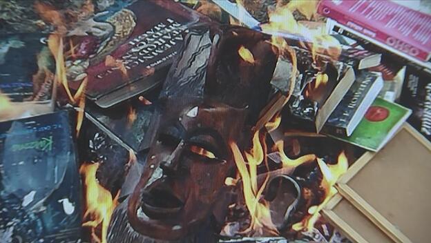 B&uuml;cherverbrennungen in Polen