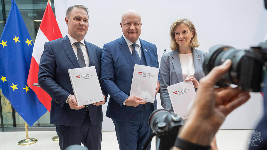 Präsentation des Regierungsprogramms der neuen österreichischen Regierung