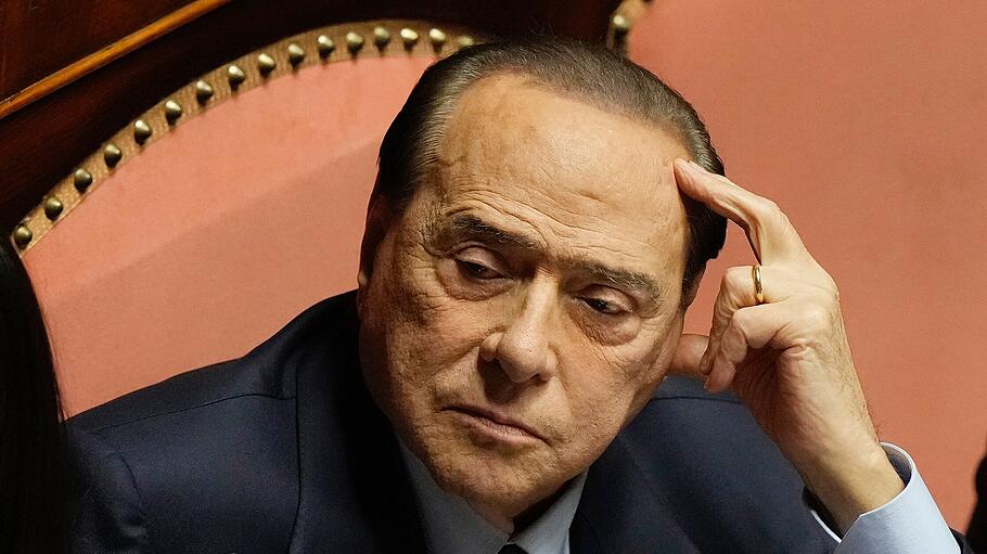 Berlusconi in Strafprozess um "Bunga-Bunga"-Partys freigesprochen