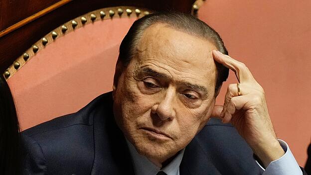 Berlusconi in Strafprozess um "Bunga-Bunga"-Partys freigesprochen