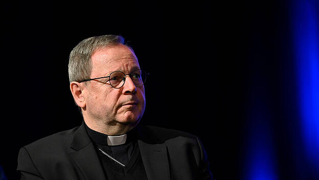 Bischof Georg Bätzing auf einer EKD-Synodentagung