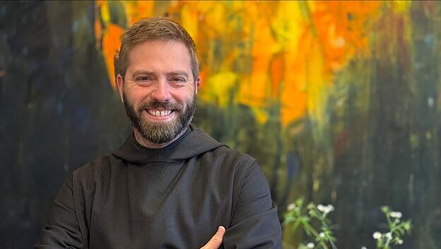 Künstlerbruder Stephan Oppermann führt Kunst und Religion in seinen Werken zusammen.