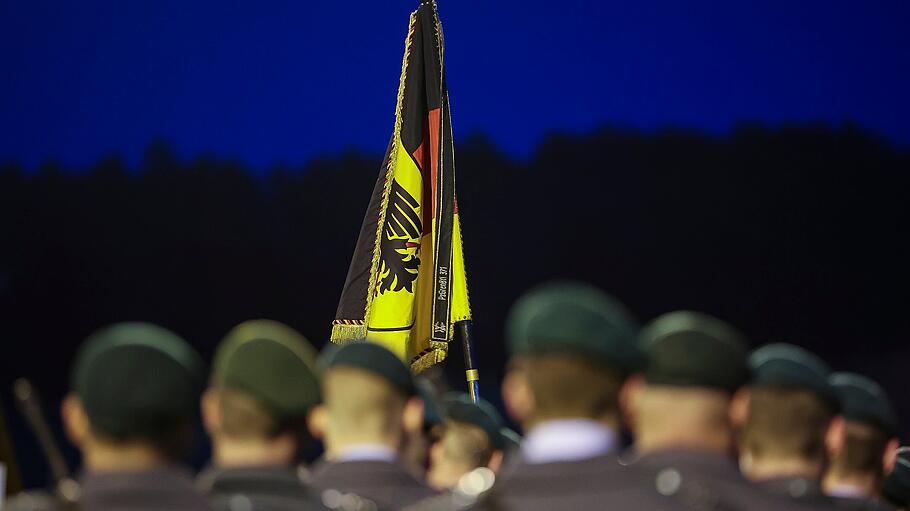 Debatte um Wiedereinführung der Wehrpflicht