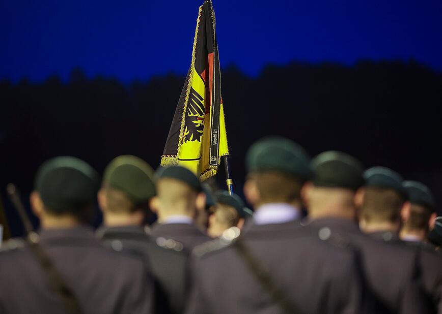 Deutsche sehen Wehrpflicht gespalten Die Tagespost