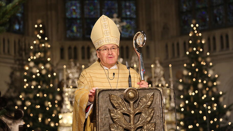 Bischof Dr. Rudolf Voderholzer hat sich zum Weiheamt in der Kirche geäußert.