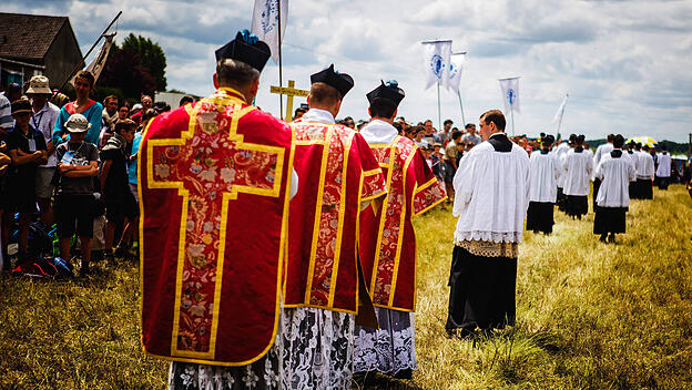 Chartres Wallfahrt - Ohne Tradition geht es nicht