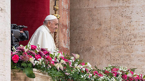 Osterbotschaft 2024 -Papst Franziskus beim Segen „Urbi et orbi“