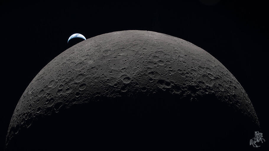 Erdaufgang hinter dem Mond