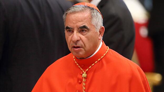 Harte Strafe für Kardinal Angelo Becciu drückt die Stimmung im Vatikan