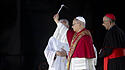 Papst Leo segnet Christusturm der Sagrada Família