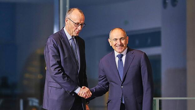 Bundeskanzler Friedrich Merz empfängt den armenischen Ministerpräsidenten Paschinjan