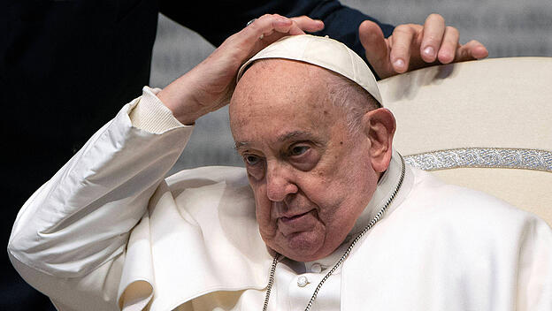 Papst Franziskus fordert von der Ukraine den Mut, sich zu ergeben.