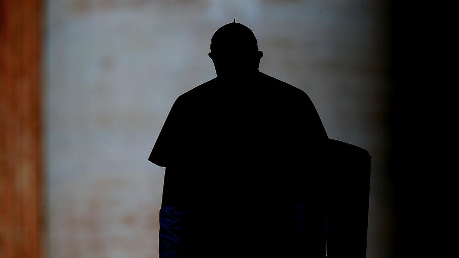 Papst Franziskus äußert sich zu homosexuellen Priestern