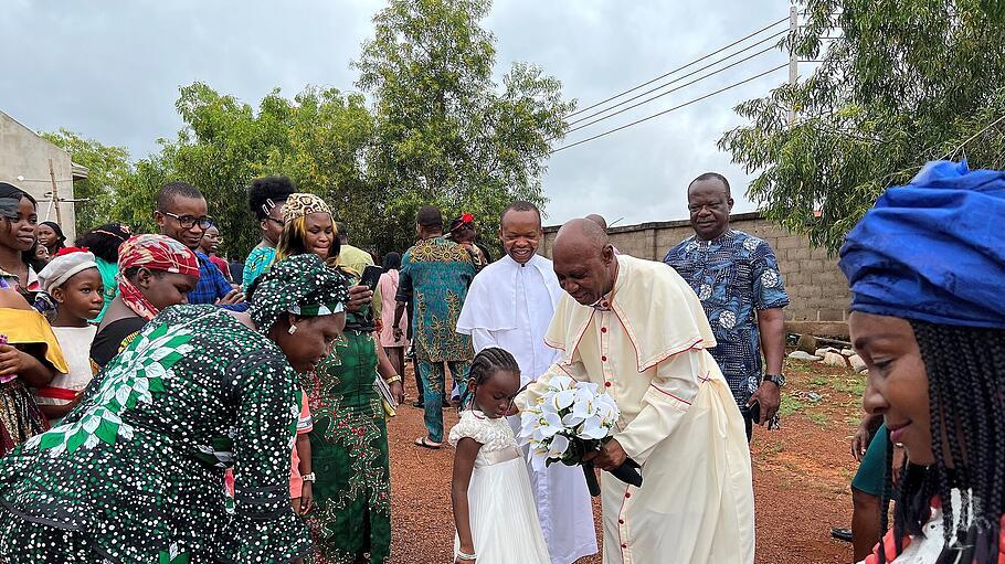 Monsignore Obiora Ike