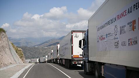 Armenien, LKW mit Hilfslieferungen für Bergkarabach