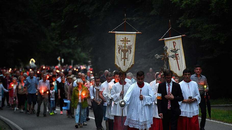 Lichterprozession in Maria Vesperbild