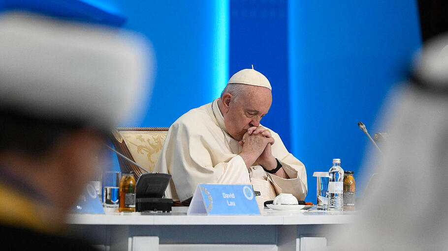 Papst Franziskus auf dem Weltkongress der Religionen