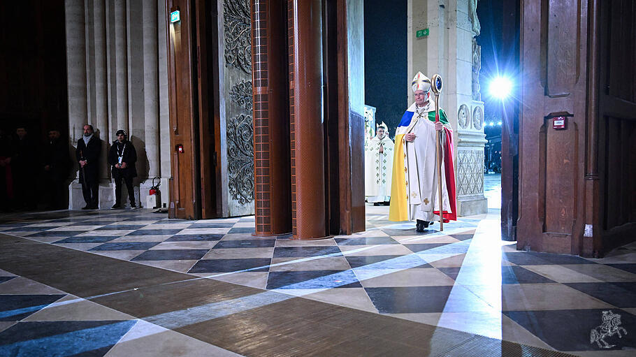 Eröffnung von Notre Dame