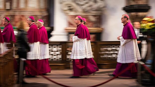 Bischöfe wollen "Synodalen Weg" gemeinsam gehen