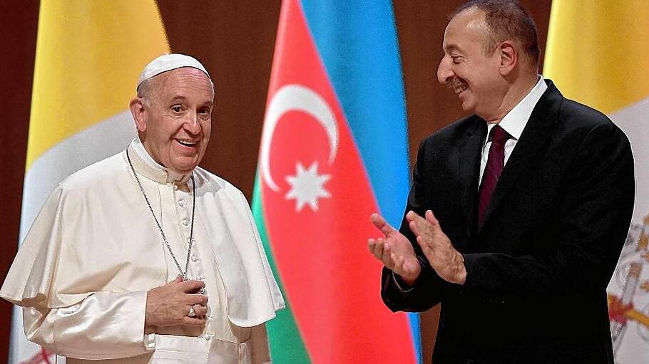 Pope Francis visits Arzebaijan