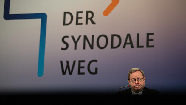 Synodaler Weg adé: Markus Christoph prognostiziert einen ungewissen Ausgang für die innerkirchlichen Unruhen nach dem Synodalen Weg.