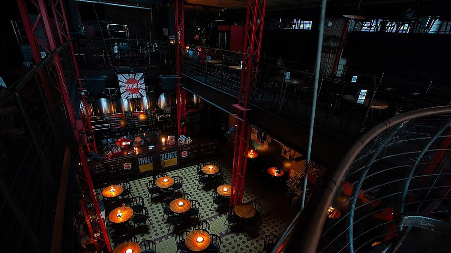 Kerzenschein, aber ohne jede Romantik