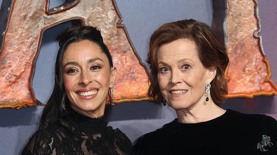 K&ouml;nnen Sigourney Weaver (r.) und Oona Chaplin Avatar 3 in die Erfolgsspur f&uuml;hren?