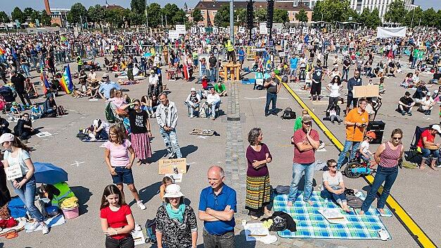 Protestkundgebung der Initiative "Querdenken"