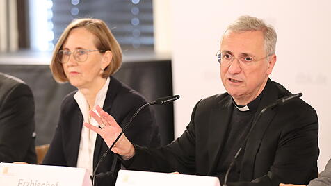 Pressegespräch mit Erzbischof Stefan Heße