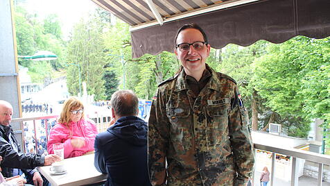 Oberfeldarzt Weiget
