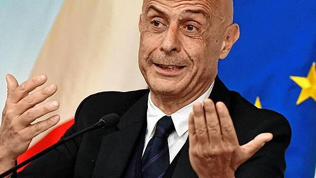 Marco Minniti, Italiens Innenminister