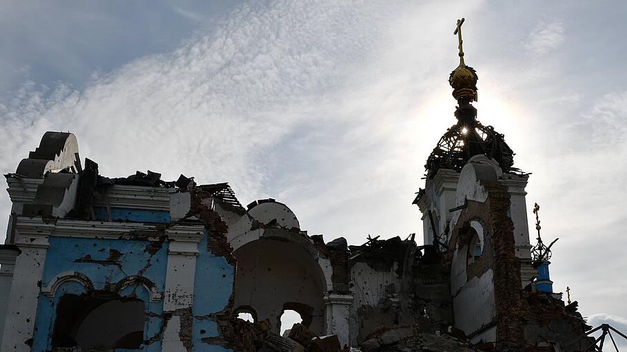 Zerstörte Kirche in Bohorodychne