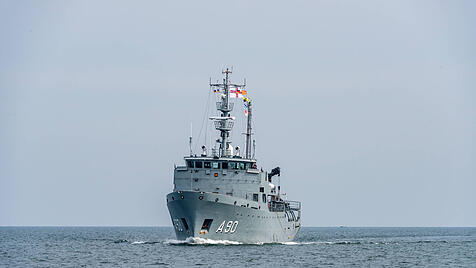 Schiff vom Nato-Manöver BALTOPS in der Kieler Förde
