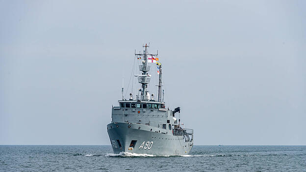 Schiff vom Nato-Manöver BALTOPS in der Kieler Förde