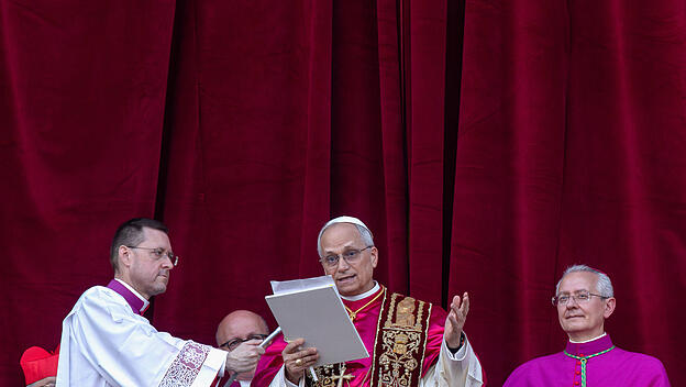 Der neue Papst Leo XIV. bei seiner ersten Ansprache