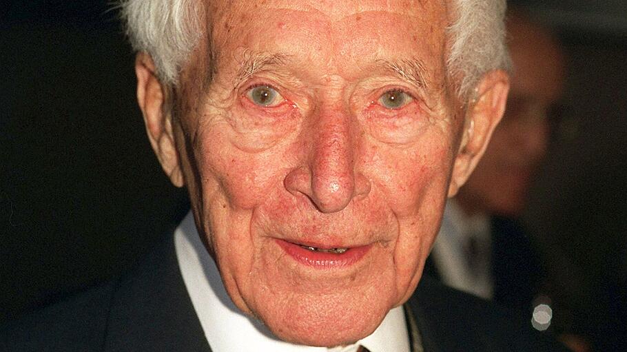 Schriftsteller Ernst Jünger (Archivfoto vom 30.11.1995)