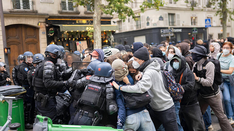 Science Po Paris blockiert