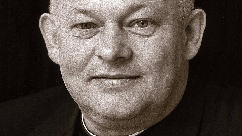 Kurt Krenn, von 1991 bis 2004 war er Bischof von St. Pölten