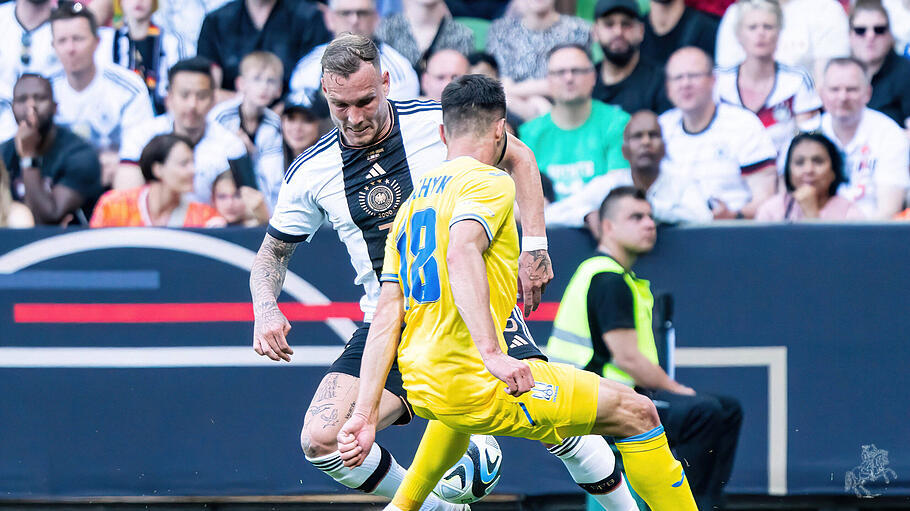 David Raum (Deutschland, 03), Oleksandr Tymchyk (Ukraine, 18) Deutschland vs. Ukraine, Fußball, Länderspiel, Testspiel